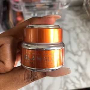 SOLD!! GlamGlow Flashmud Brightening Treatment